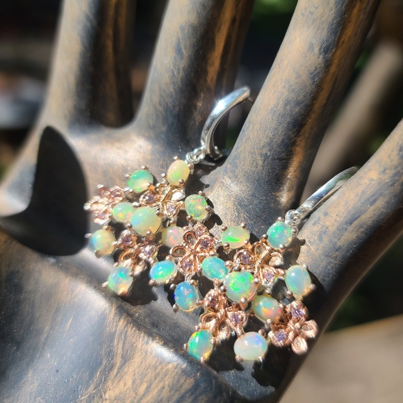 Opal & Amethyst butterfly 🦋 floral cluster earrings - Picture 4 of 10